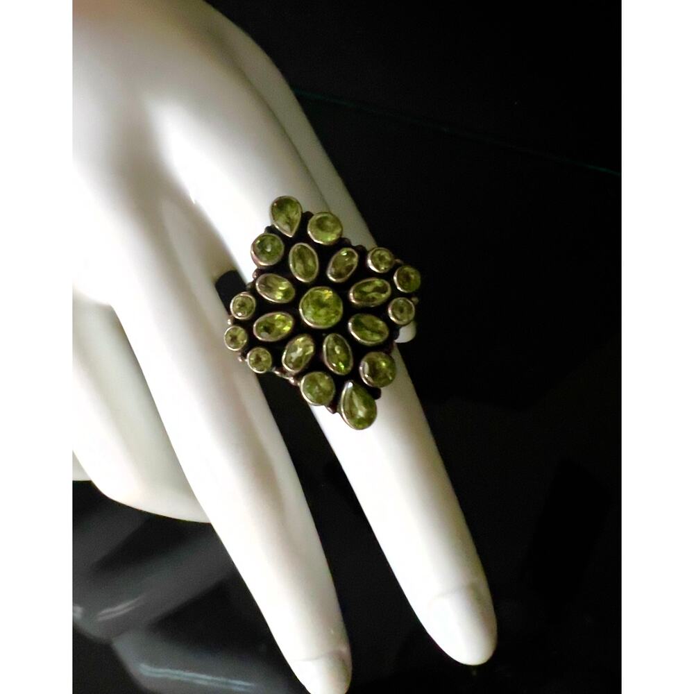 Vintage Artisan Large Natural Peridot Shield Sterling Silver Ring - Picture 5 of 14